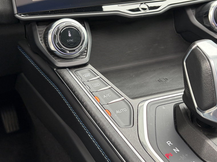 Vehicle Image 38
