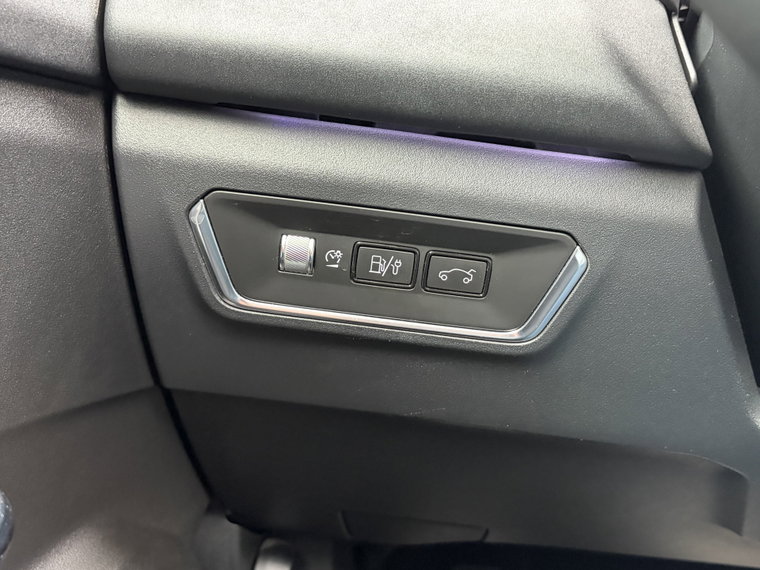 Vehicle Image 50