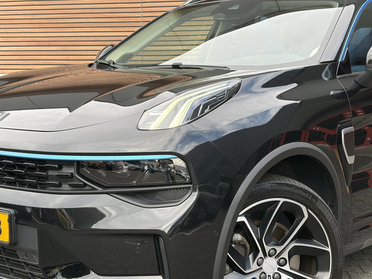 Vehicle Image 10
