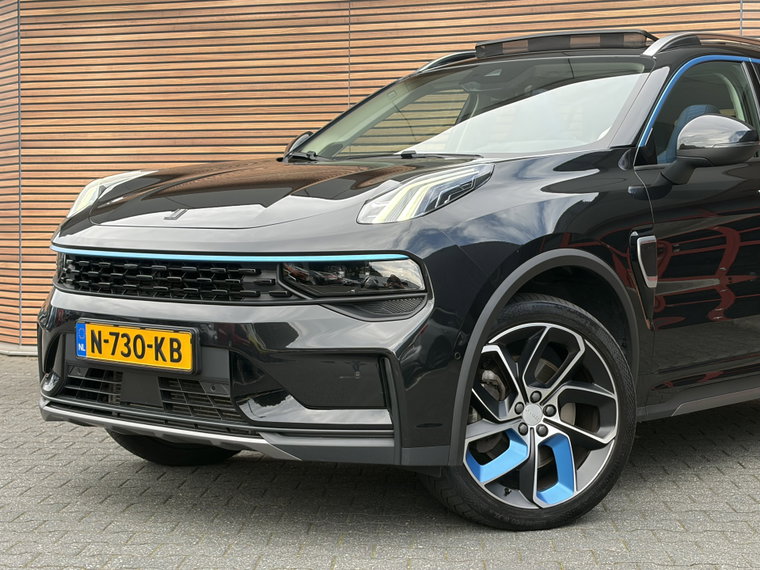 Vehicle Image 11