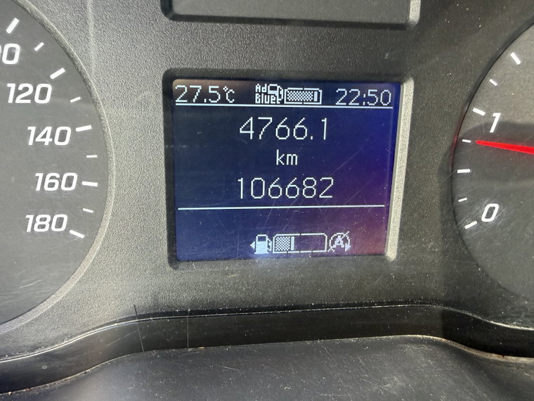 Vehicle Image 24