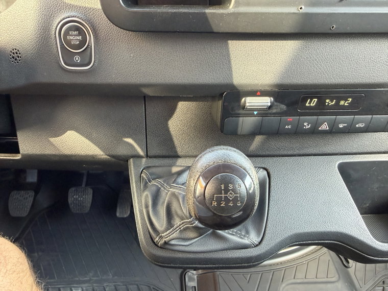 Vehicle Image 26