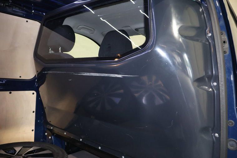 Vehicle Image 13