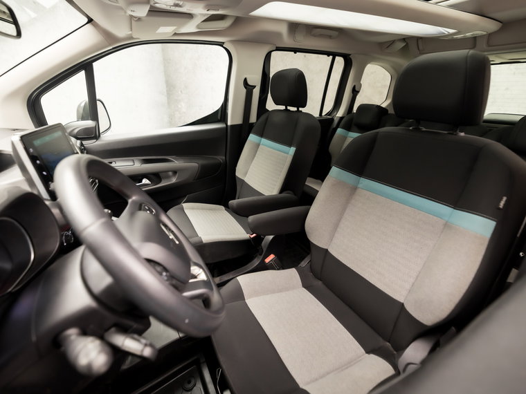 Vehicle Image 14