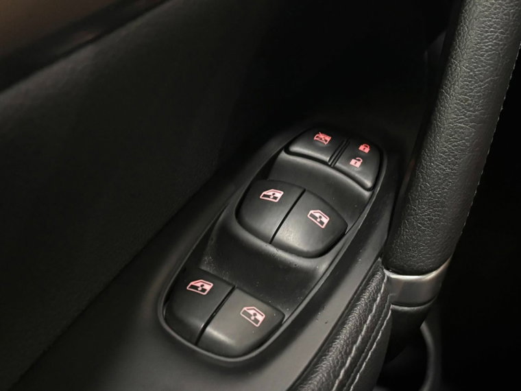 Vehicle Image 28