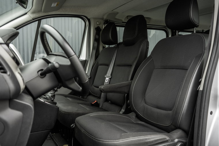 Vehicle Image 12