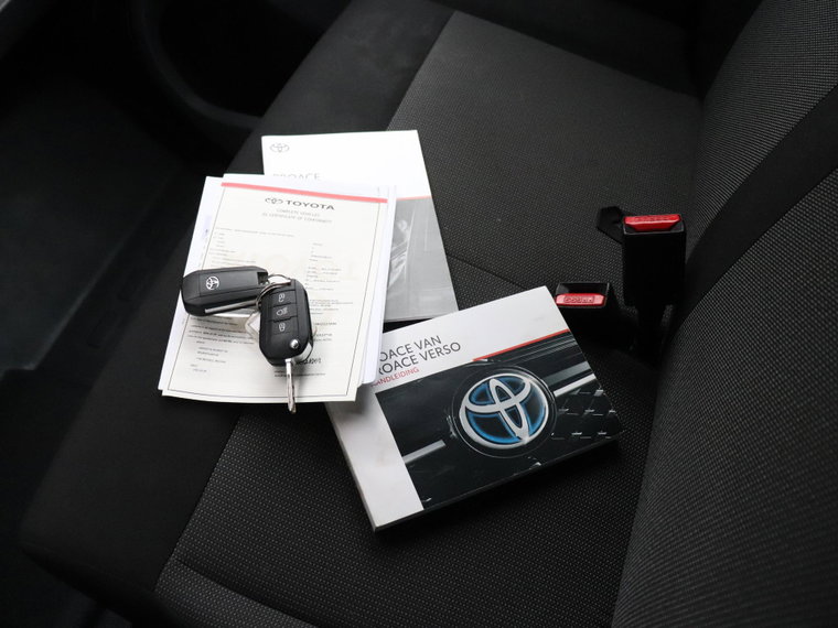 Vehicle Image 21