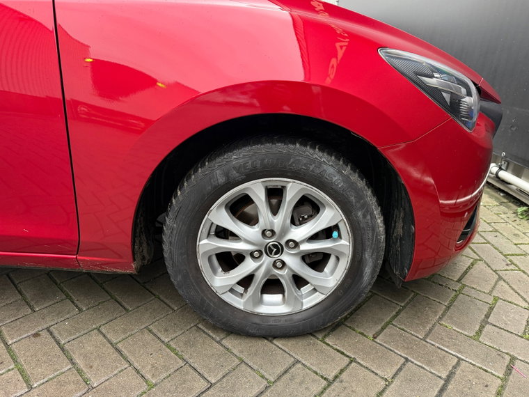 Vehicle Image 16
