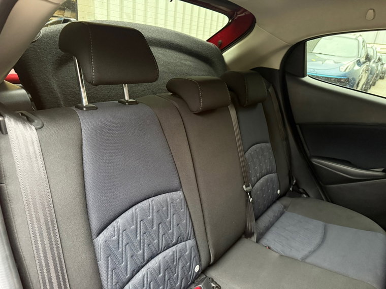 Vehicle Image 21