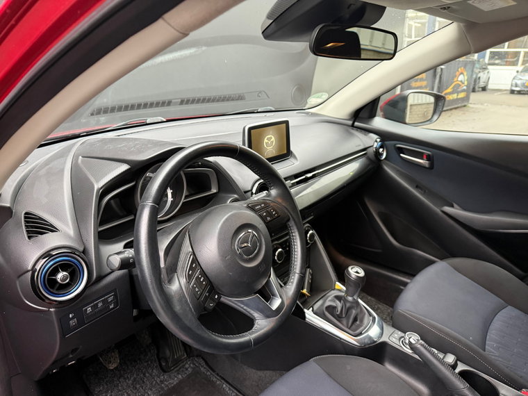 Vehicle Image 28