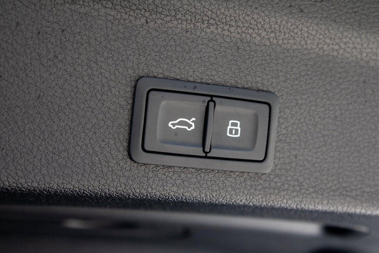 Vehicle Image 40