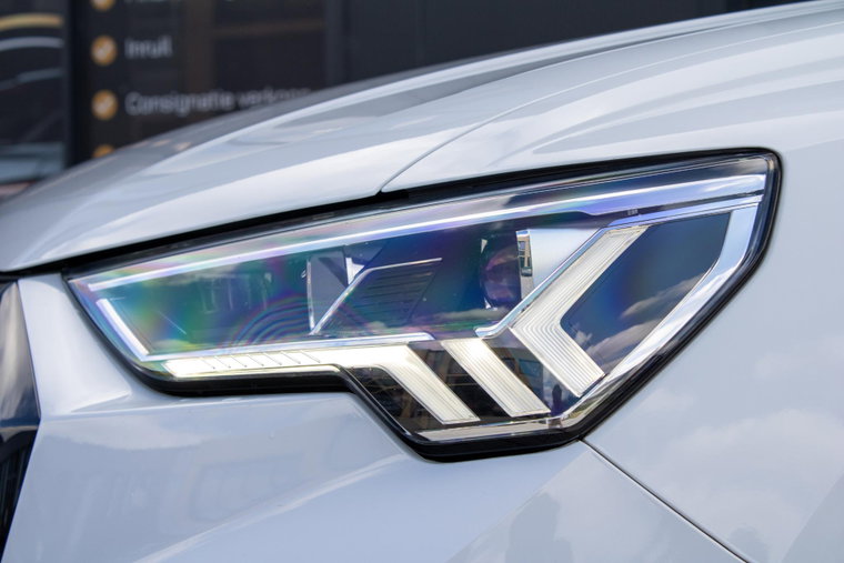 Vehicle Image 8