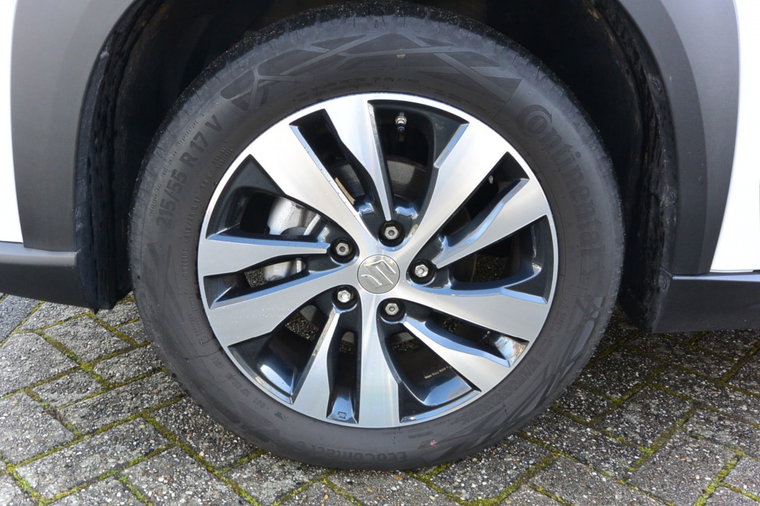 Vehicle Image 17