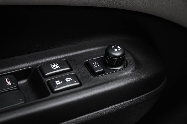 Vehicle Image 24