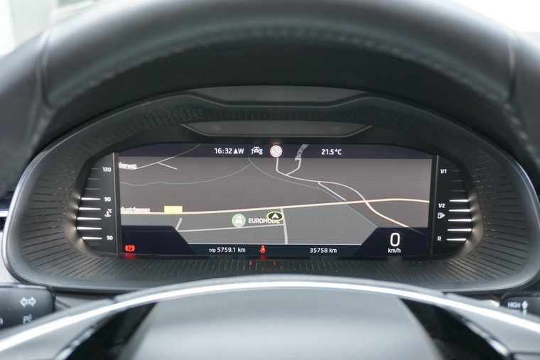 Vehicle Image 30