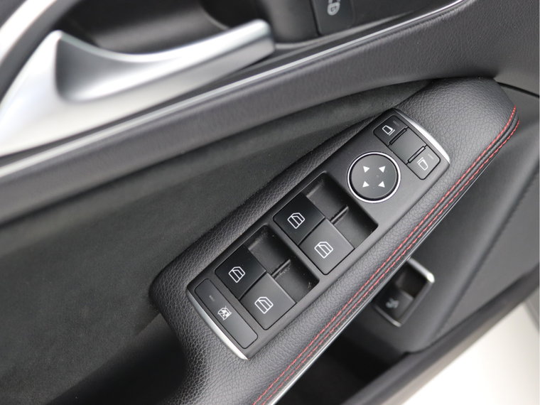 Vehicle Image 27