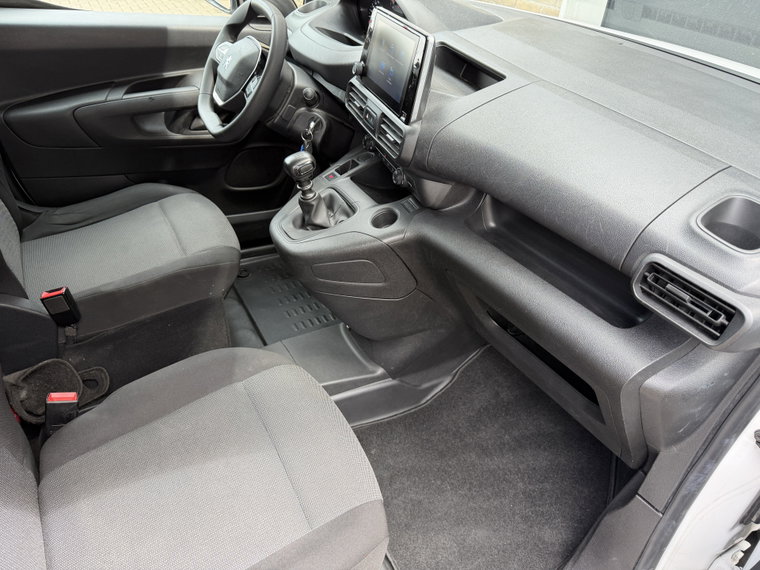 Vehicle Image 39