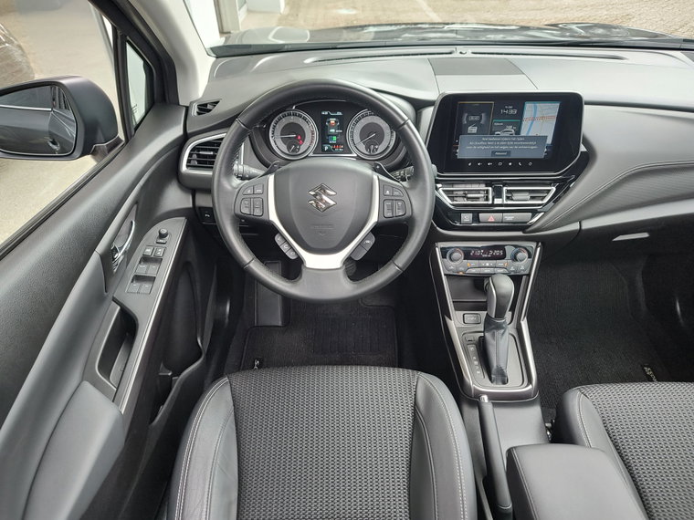 Vehicle Image 12