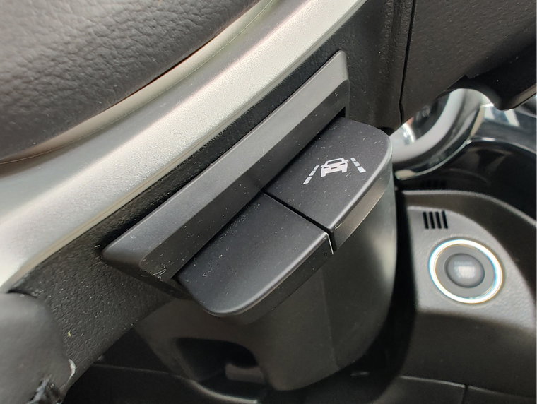 Vehicle Image 25