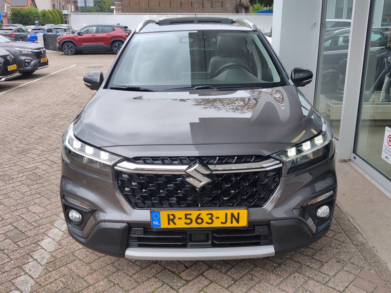 Vehicle Image 8