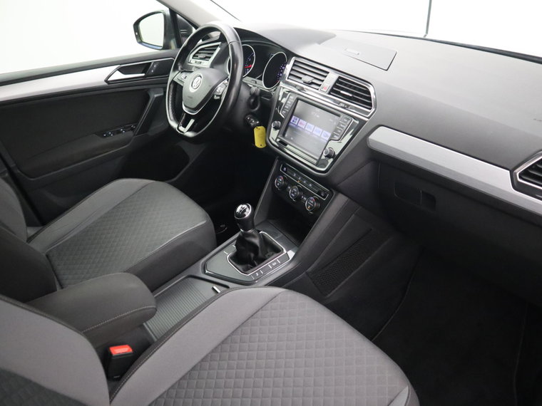 Vehicle Image 38