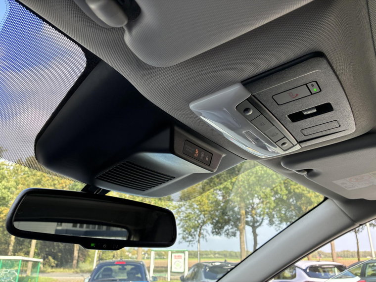 Vehicle Image 37