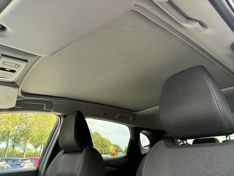 Vehicle Image 38