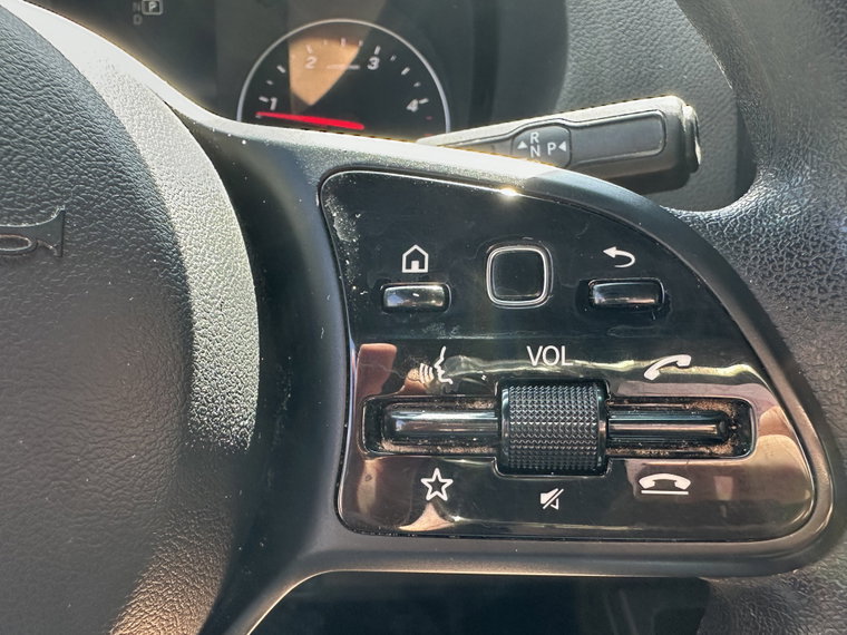 Vehicle Image 26