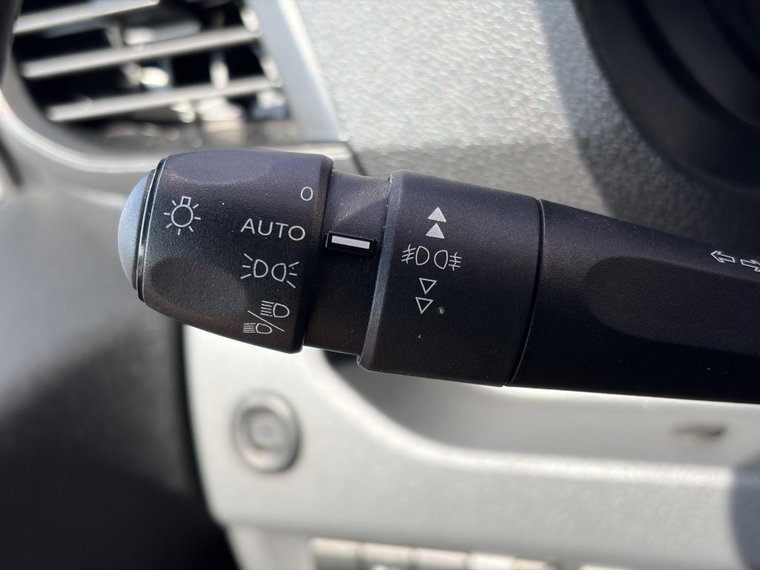 Vehicle Image 35
