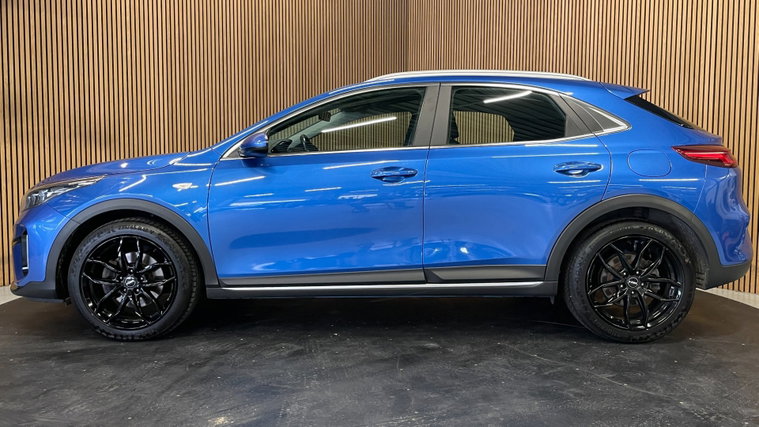 Vehicle Image 32