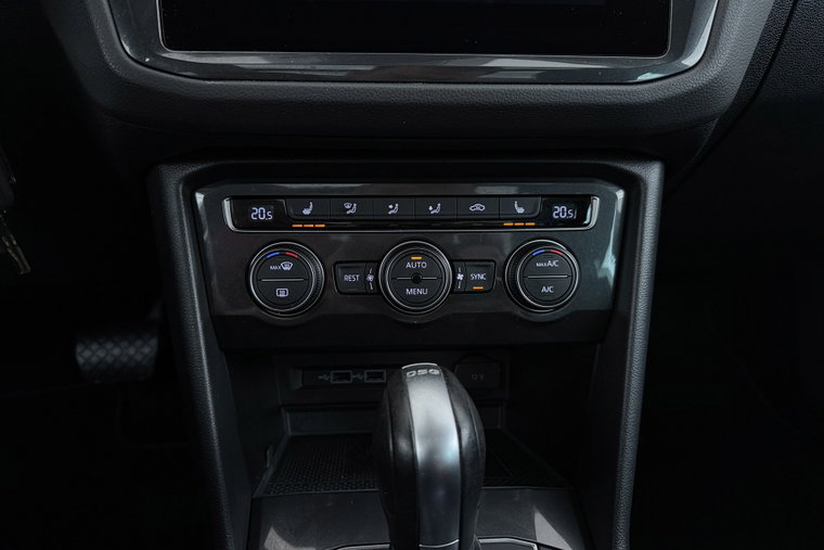 Vehicle Image 27