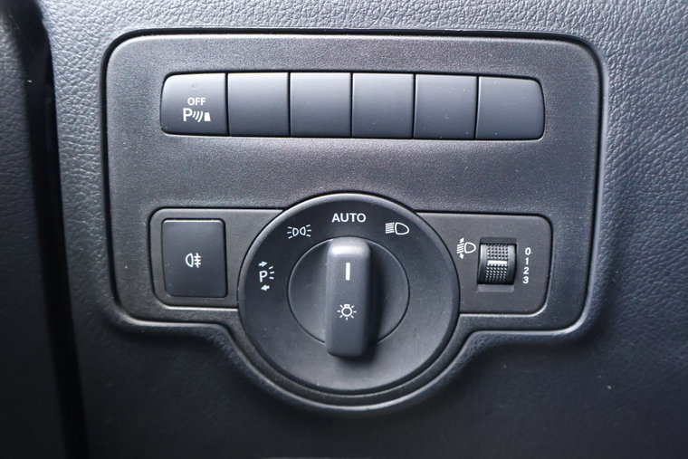 Vehicle Image 27