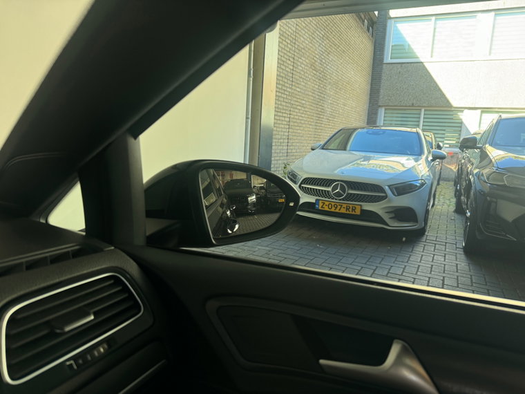 Vehicle Image 27