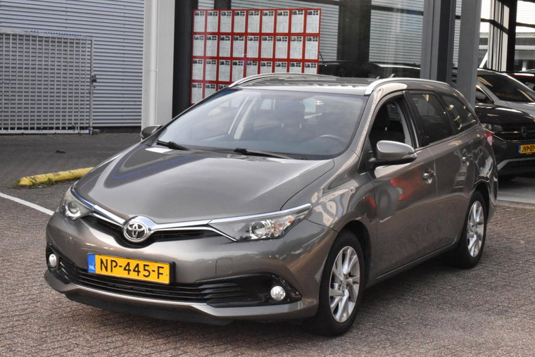 Vehicle Image 10