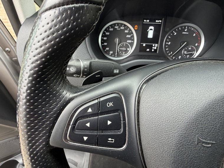 Vehicle Image 40