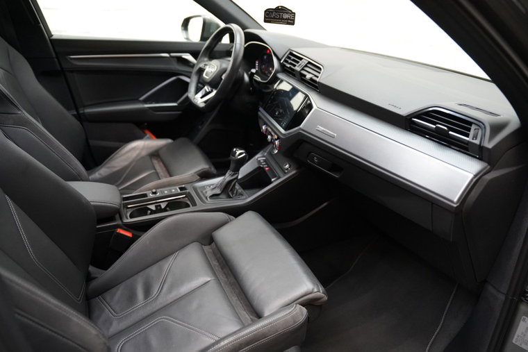 Vehicle Image 33