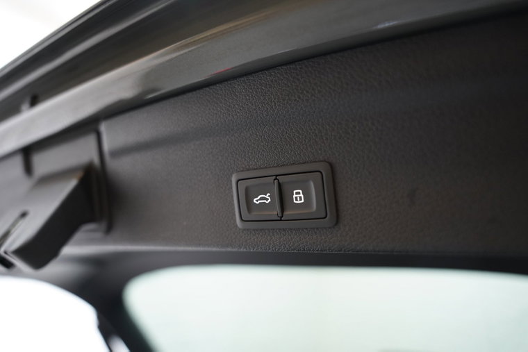 Vehicle Image 35