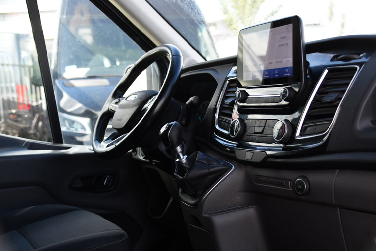 Vehicle Image 19