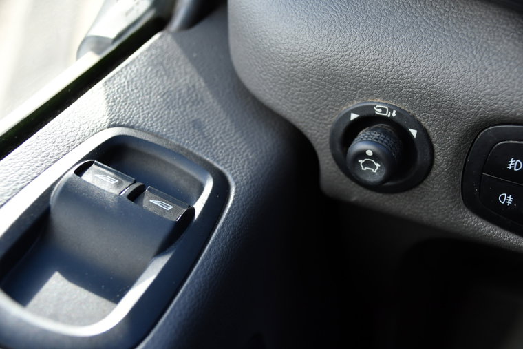 Vehicle Image 30