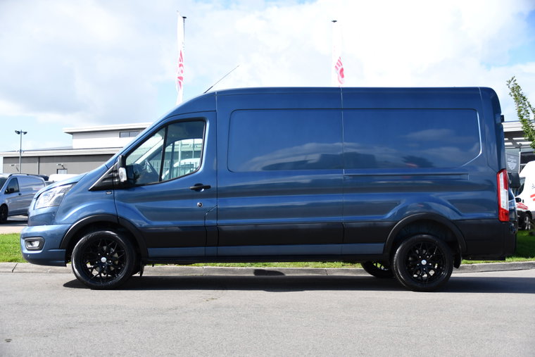Vehicle Image 9