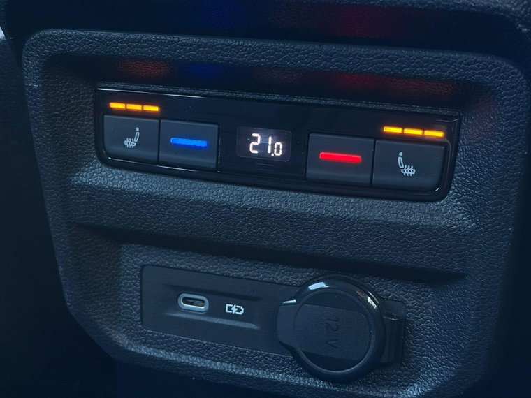 Vehicle Image 33