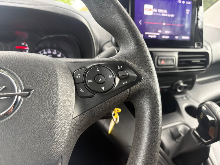 Vehicle Image 26