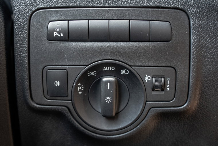 Vehicle Image 23