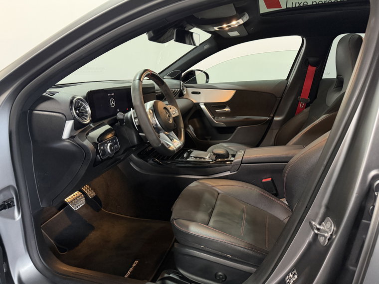 Vehicle Image 36