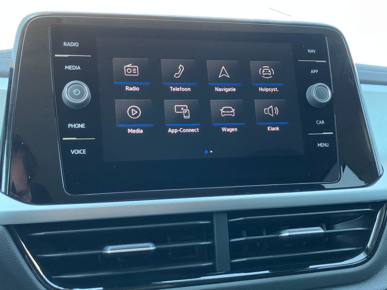Vehicle Image 23