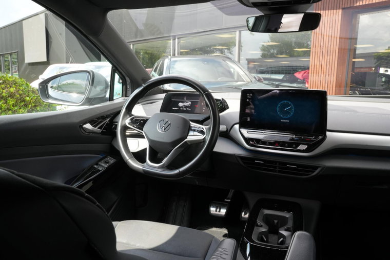 Vehicle Image 15