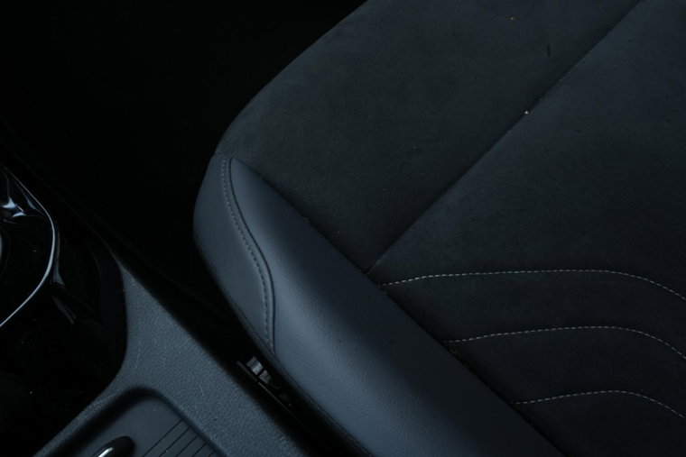 Vehicle Image 27