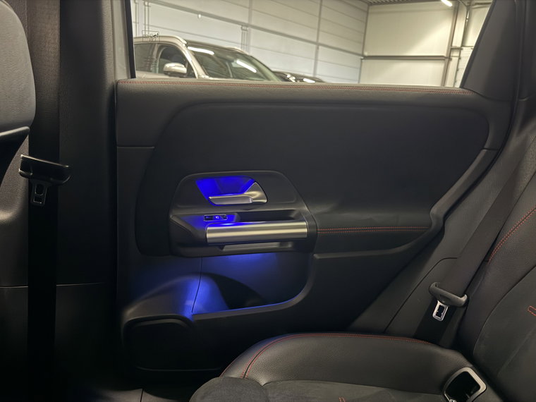 Vehicle Image 39