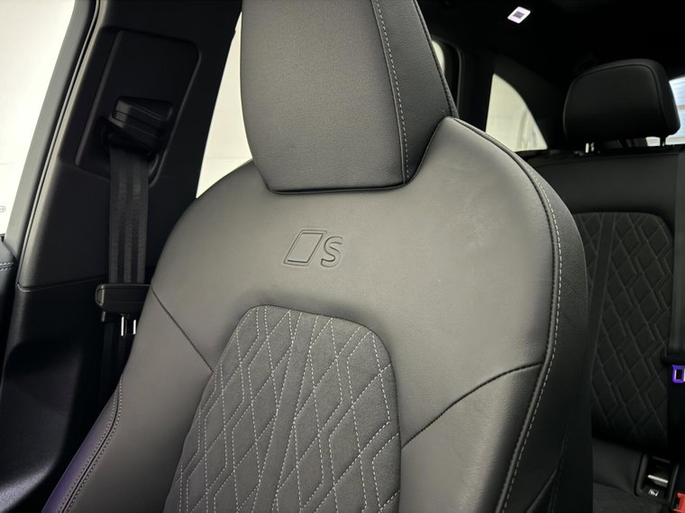 Vehicle Image 47