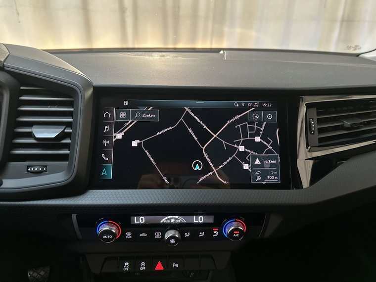 Vehicle Image 23